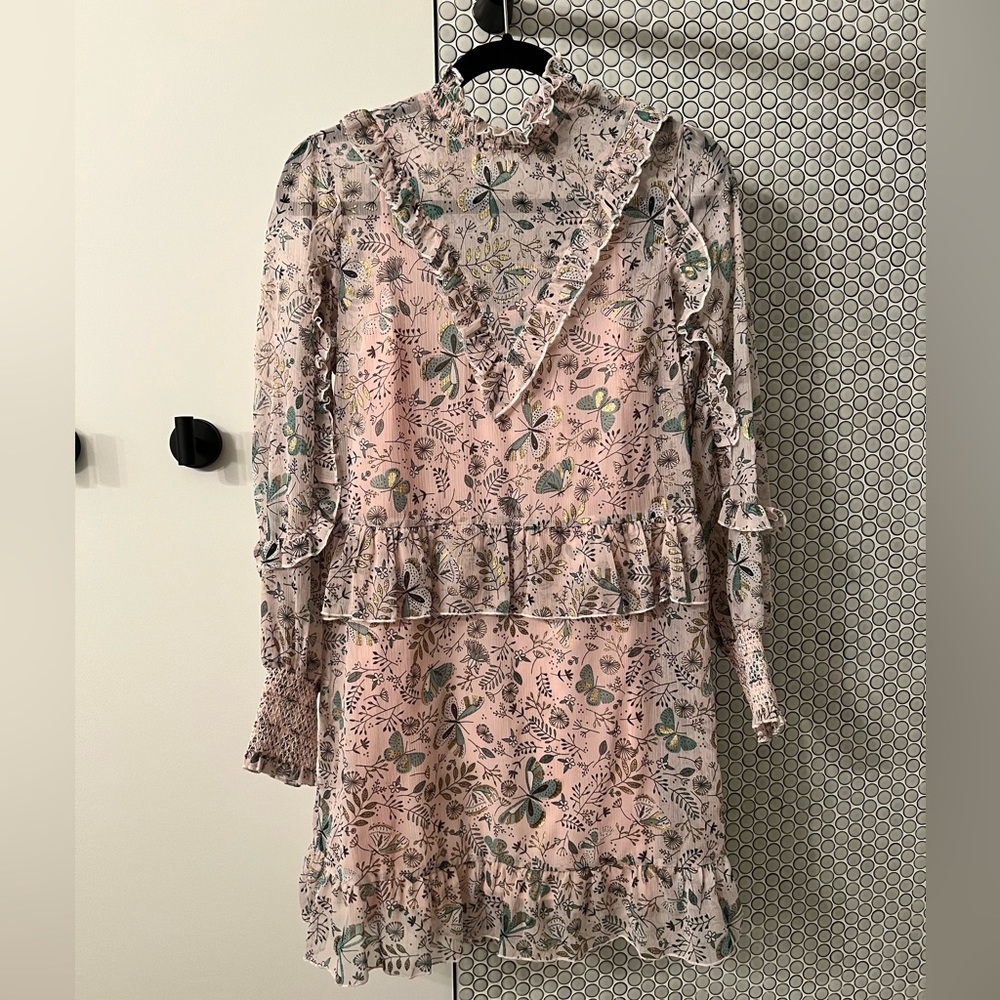 River Island long sleeved printed swing dress. Size UK 10/US 6. Never worn!